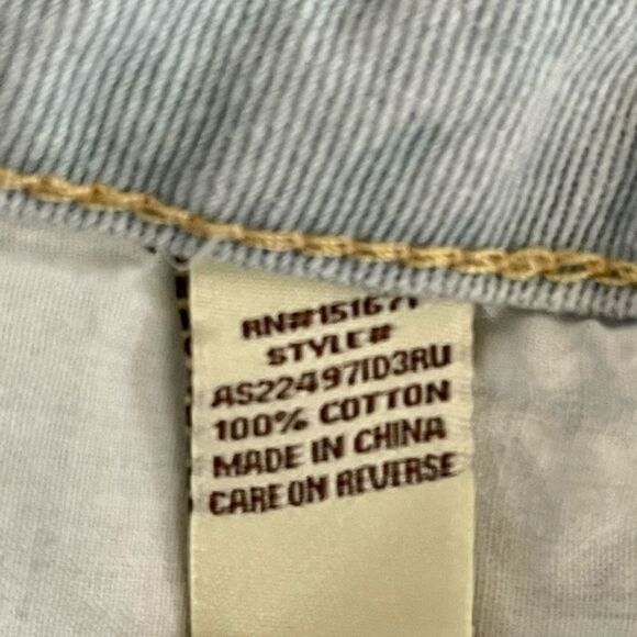 Hot Kiss Mid Rise Midi Ripped Distressed Stone Washed Denim Shorts SZ 10 BNWT - Picture 9 of 10